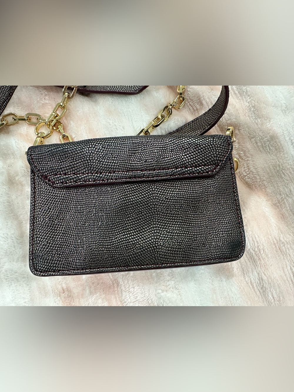 Tory Burch Metallic Textured Mini crossbody bag with Gold Logo - Picture 7 of 9